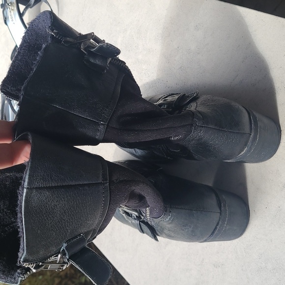 Black size 9 boots - Picture 4 of 4